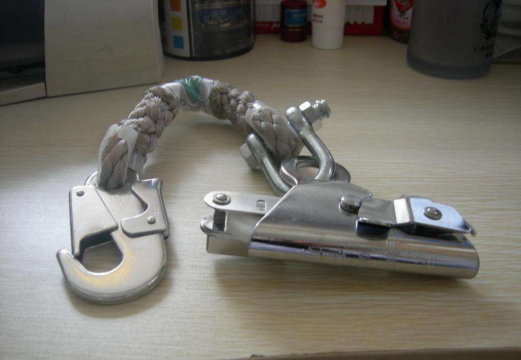 自锁器.jpg